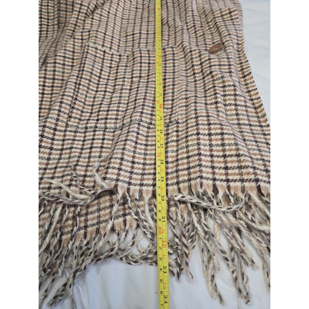 New Aerie Plaid Poncho Cape Shawl Fringe Hoodie Checker Closure Brown OS Pockets - Picture 6 of 7